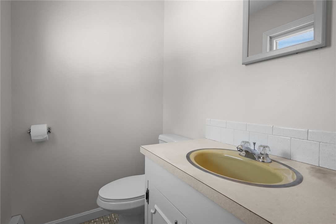 11 Barton Lane Middletown, RI 02842 - Photo 26 of 39