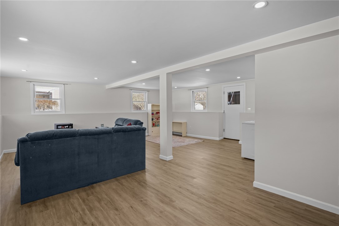 11 Barton Lane Middletown, RI 02842 - Photo 31 of 39