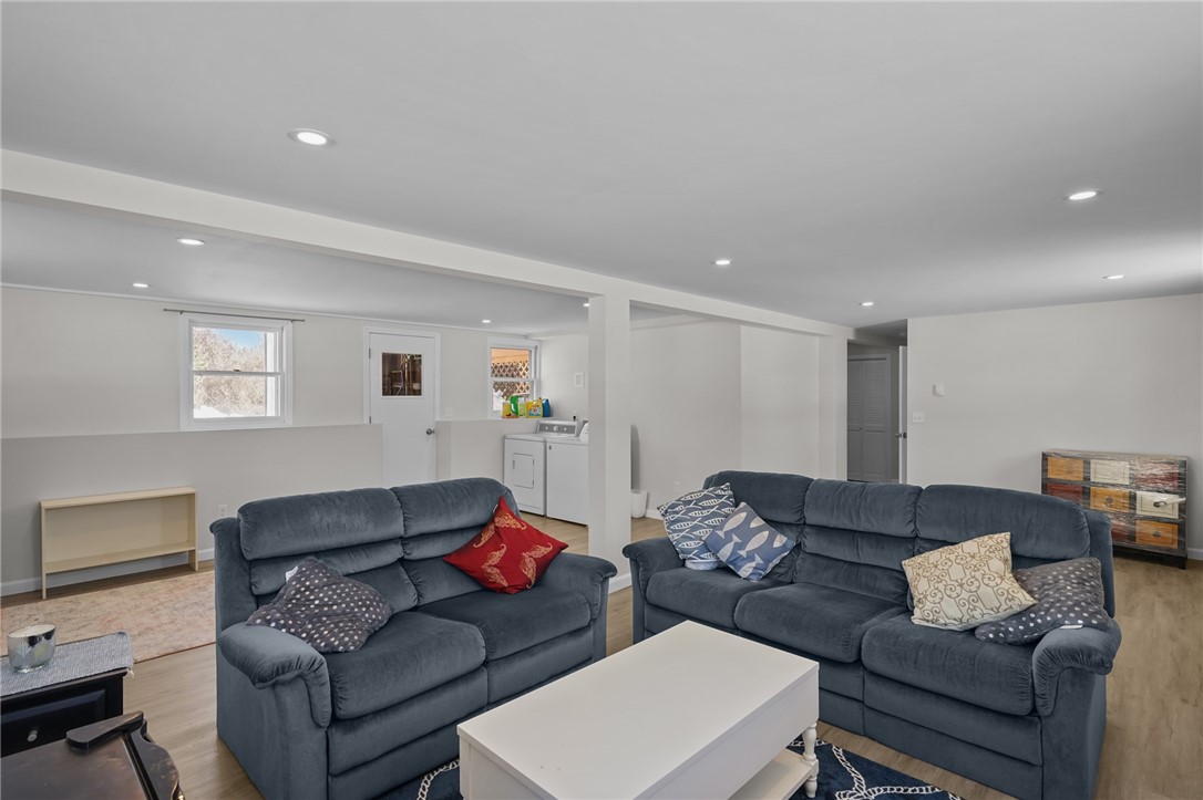 11 Barton Lane Middletown, RI 02842 - Photo 33 of 39