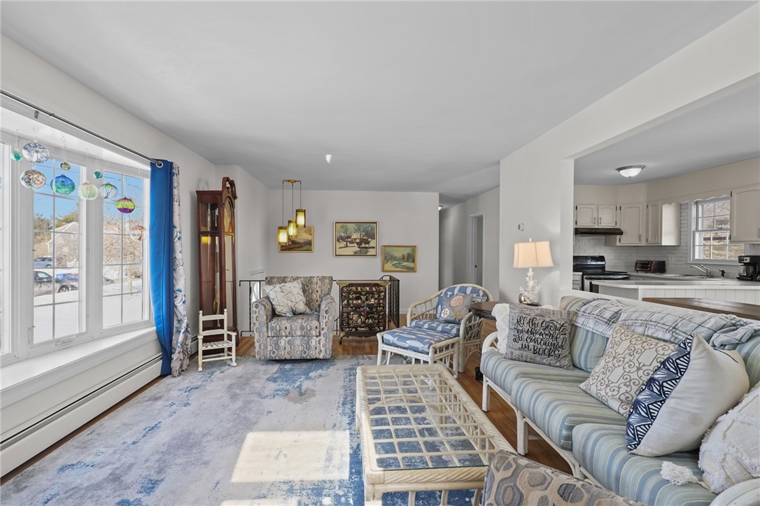 11 Barton Lane Middletown, RI 02842 - Photo 10 of 39