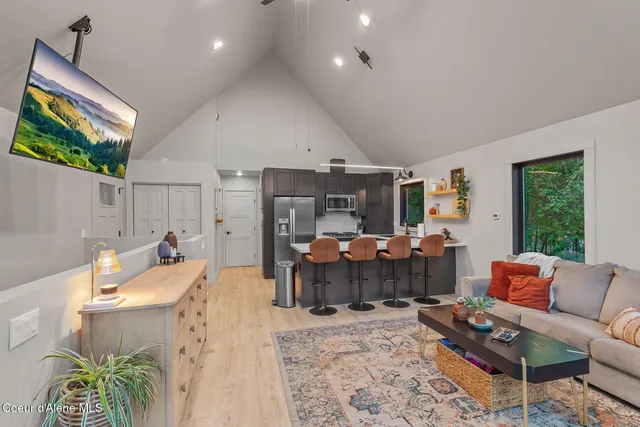 $1,895,000 | 35053 East Hayden Lake Road, Hayden, ID 83835