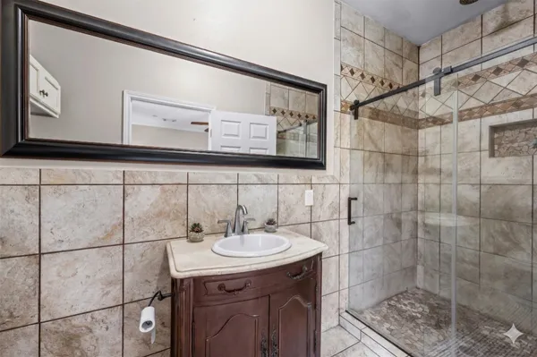 $524,900 | 5811 Avenue G 1/2, Santa Fe, TX 77510