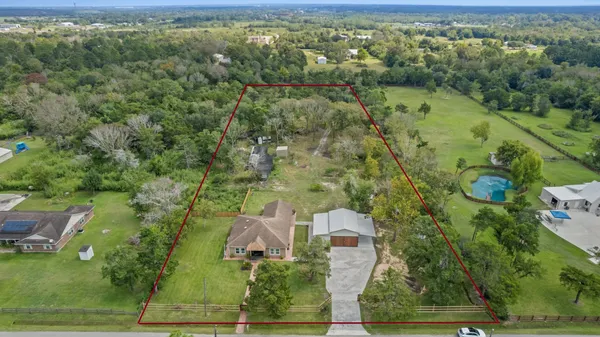 $524,900 | 5811 Avenue G 1/2, Santa Fe, TX 77510