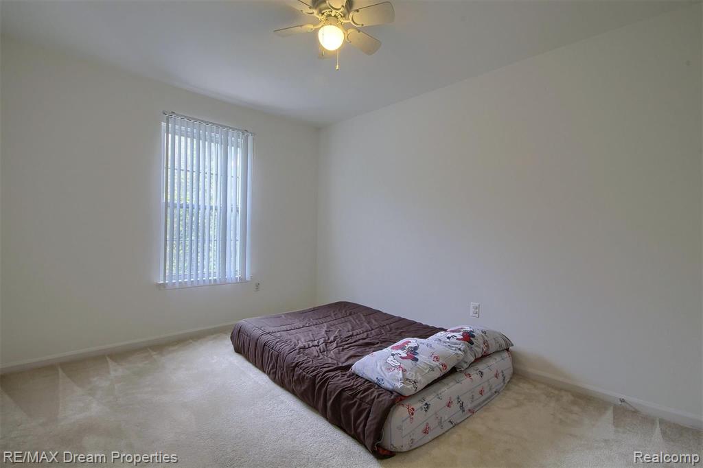 49015 Hawksburry Road Canton, MI 48188 - Photo 24 of 39
