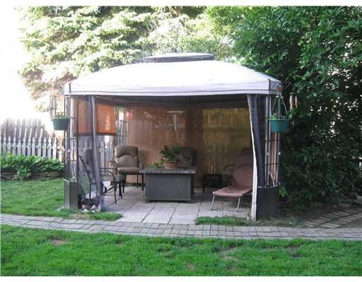 530 Jefferson Street Rochester, PA 15074 - Photo 6 of 14 Yard/Garden. The gazebo stays.