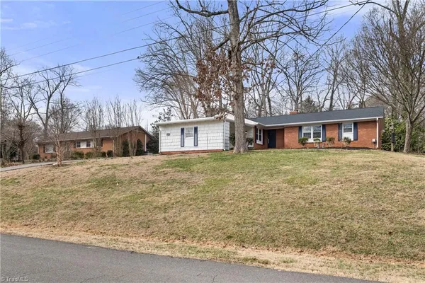 $359,900 | 3514 Stimpson Drive, Pfafftown, NC 27040