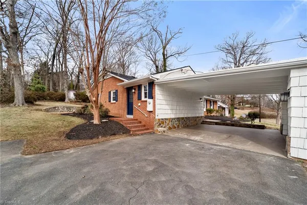 $359,900 | 3514 Stimpson Drive, Pfafftown, NC 27040