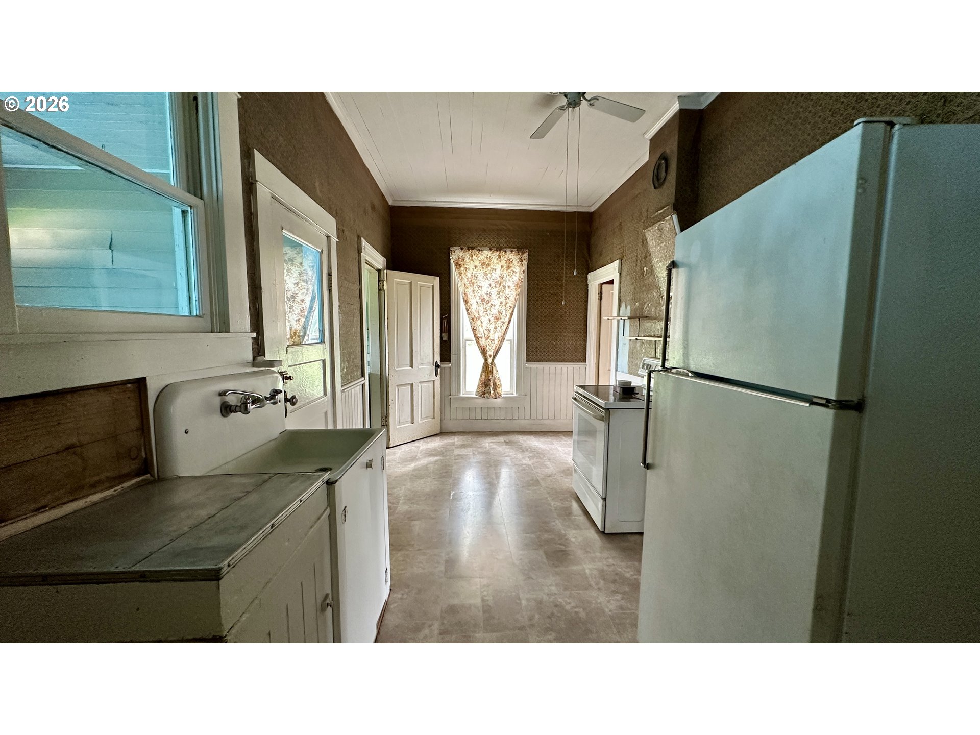 955 East B Street Fossil, OR 97830 - Photo 12 of 27
