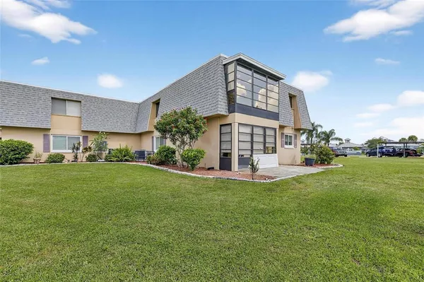 $230,000 | 1000 Apollo Beach Boulevard, Unit 204, Apollo Beach, FL 33572