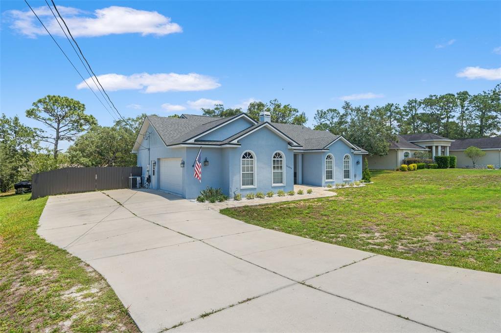 11360 Lark Sparrow Road Weeki Wachee, FL 34614 - Photo 4 of 56