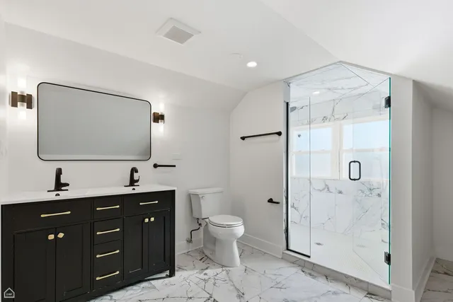 $684,900 | 5525 West Berenice Avenue, Chicago, IL 60641