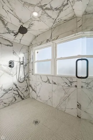 $684,900 | 5525 West Berenice Avenue, Chicago, IL 60641