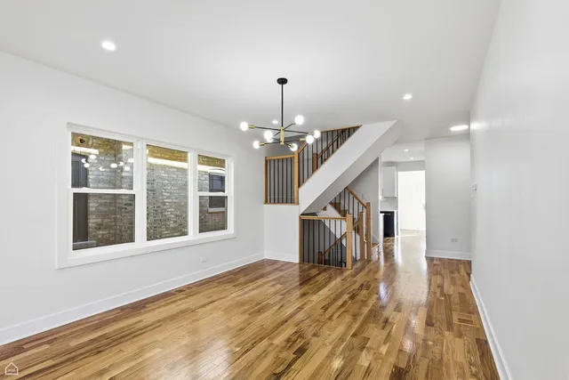 $684,900 | 5525 West Berenice Avenue, Chicago, IL 60641