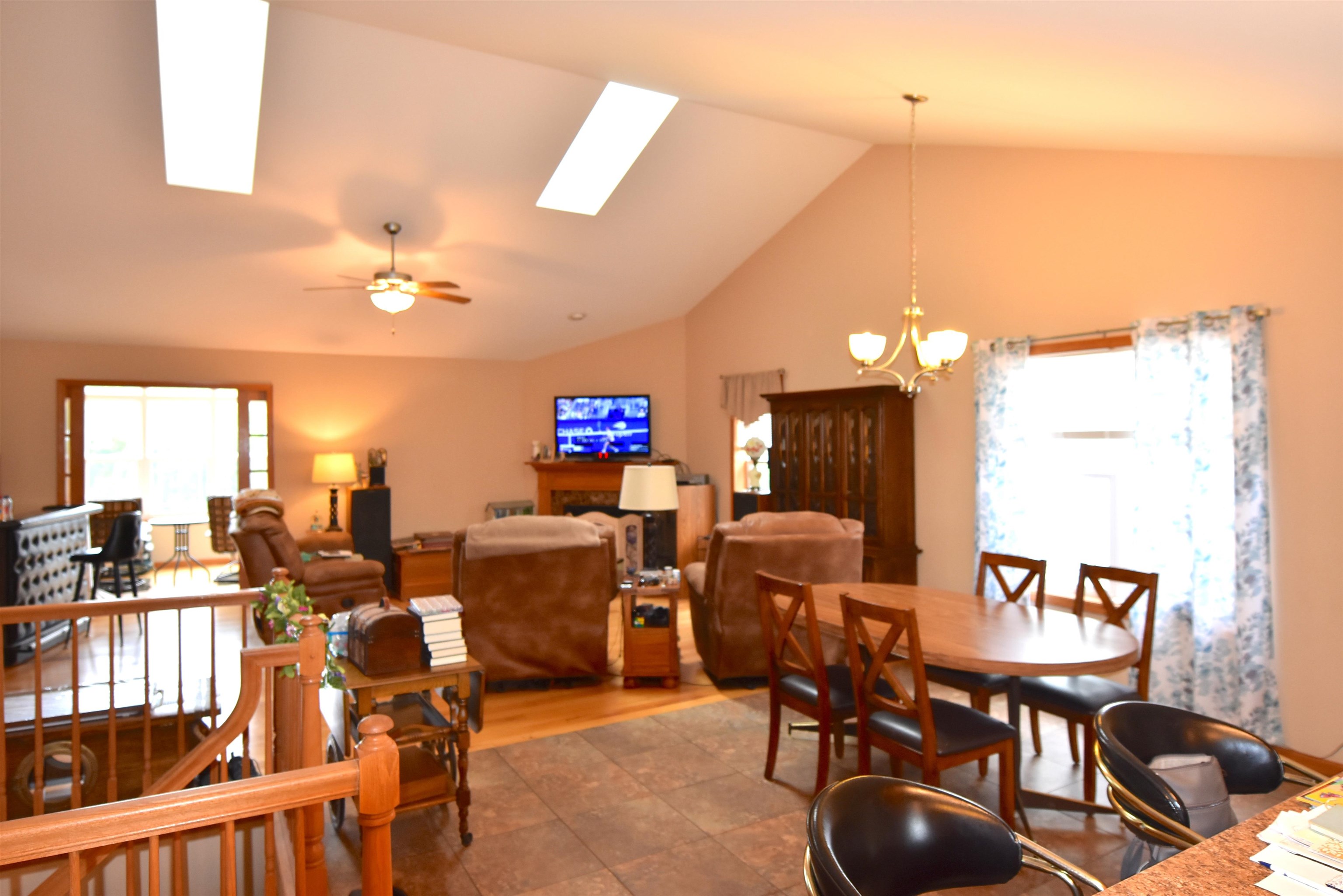 1816 Dondee Road Madison, WI 53716 - Photo 10 of 44 Gallery Image 10