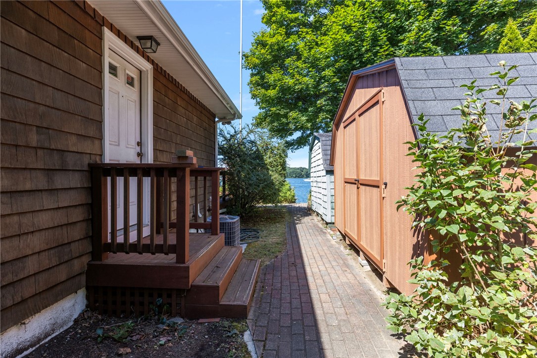 14 Betty Hill Road Narragansett, RI 02882 - Photo 12 of 33