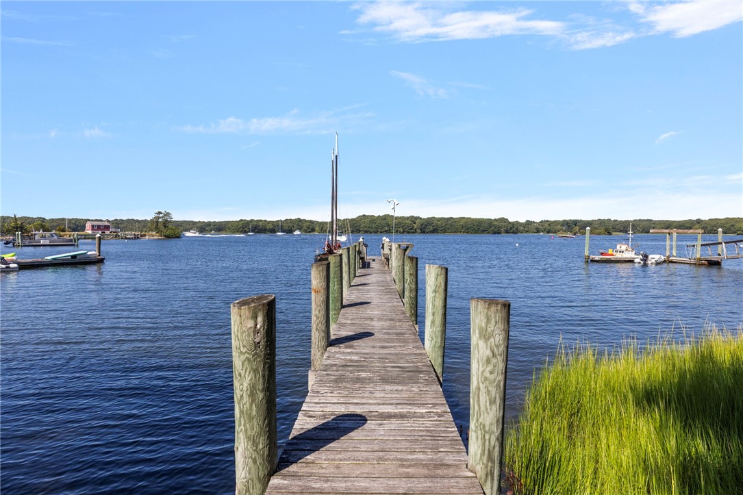 14 Betty Hill Road Narragansett, RI 02882 - Photo 13 of 33