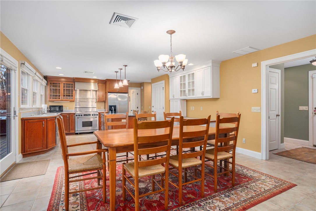 14 Betty Hill Road Narragansett, RI 02882 - Photo 18 of 33