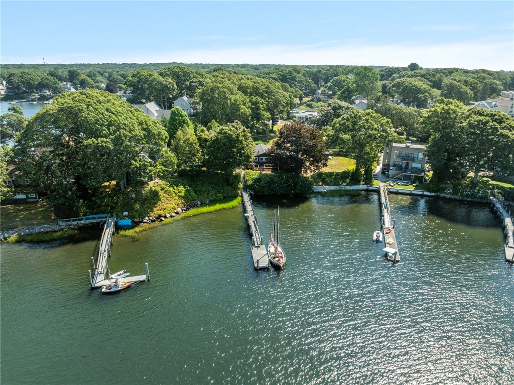 14 Betty Hill Road Narragansett, RI 02882 - Photo 4 of 33