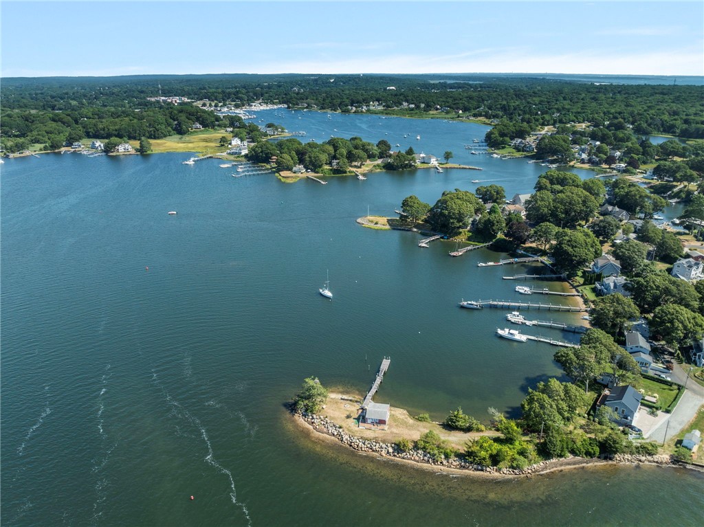 14 Betty Hill Road Narragansett, RI 02882 - Photo 5 of 33