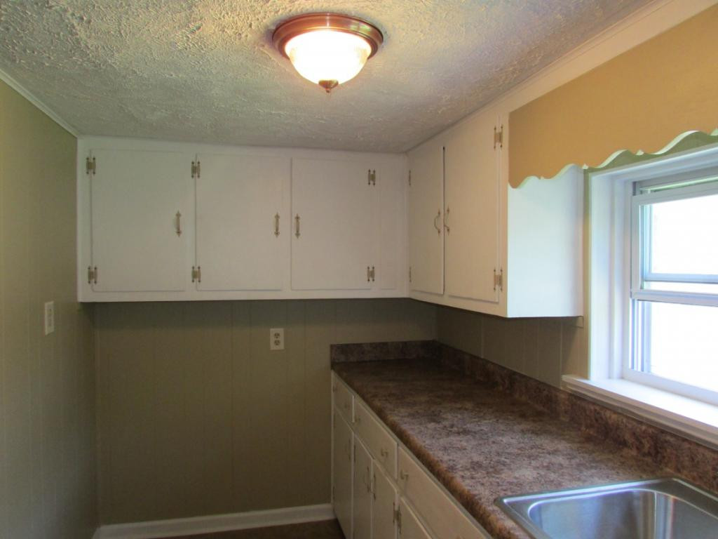410 Orchard Road Elizabethton, TN 37643 - Photo 4 of 31 Photo 4