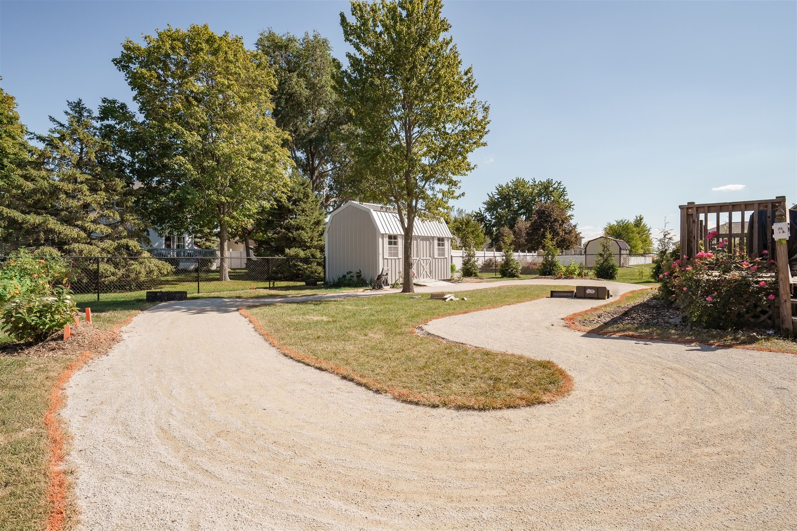 704 Franklin Way Pontiac, IL 61764 - Photo 25 of 39 a view of outdoor space yard and swimming pool