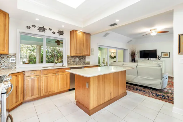 $3,595,000 | 234 Shelter Lane, Jupiter Inlet Colony, FL 33469