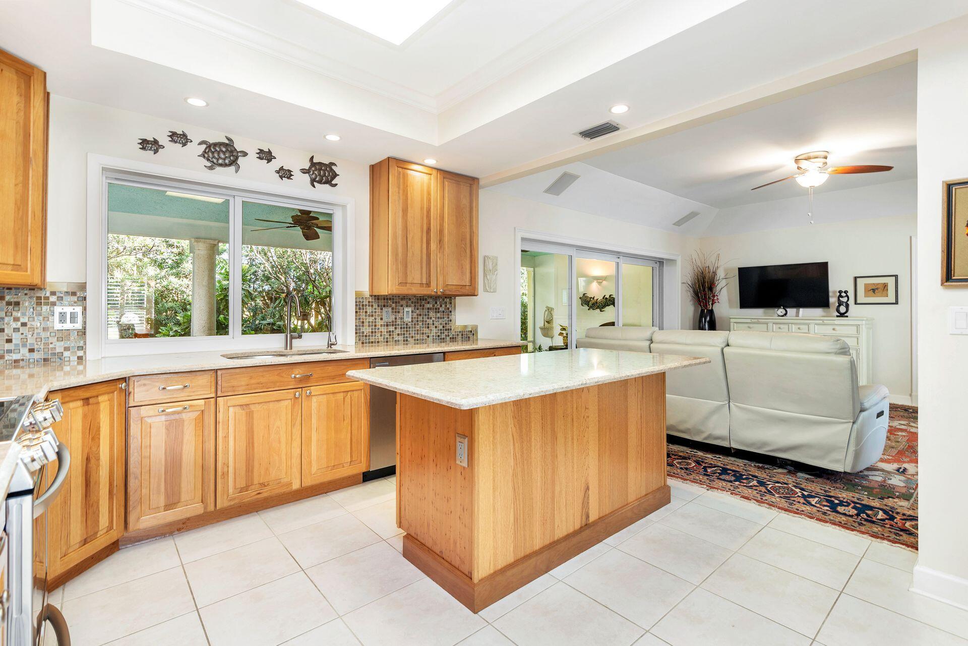 234 Shelter Lane Jupiter Inlet Colony, FL 33469 - Photo 9 of 40 14