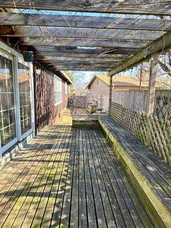 $1,600 | 1535 Monterey Court, Bettendorf, IA 52722