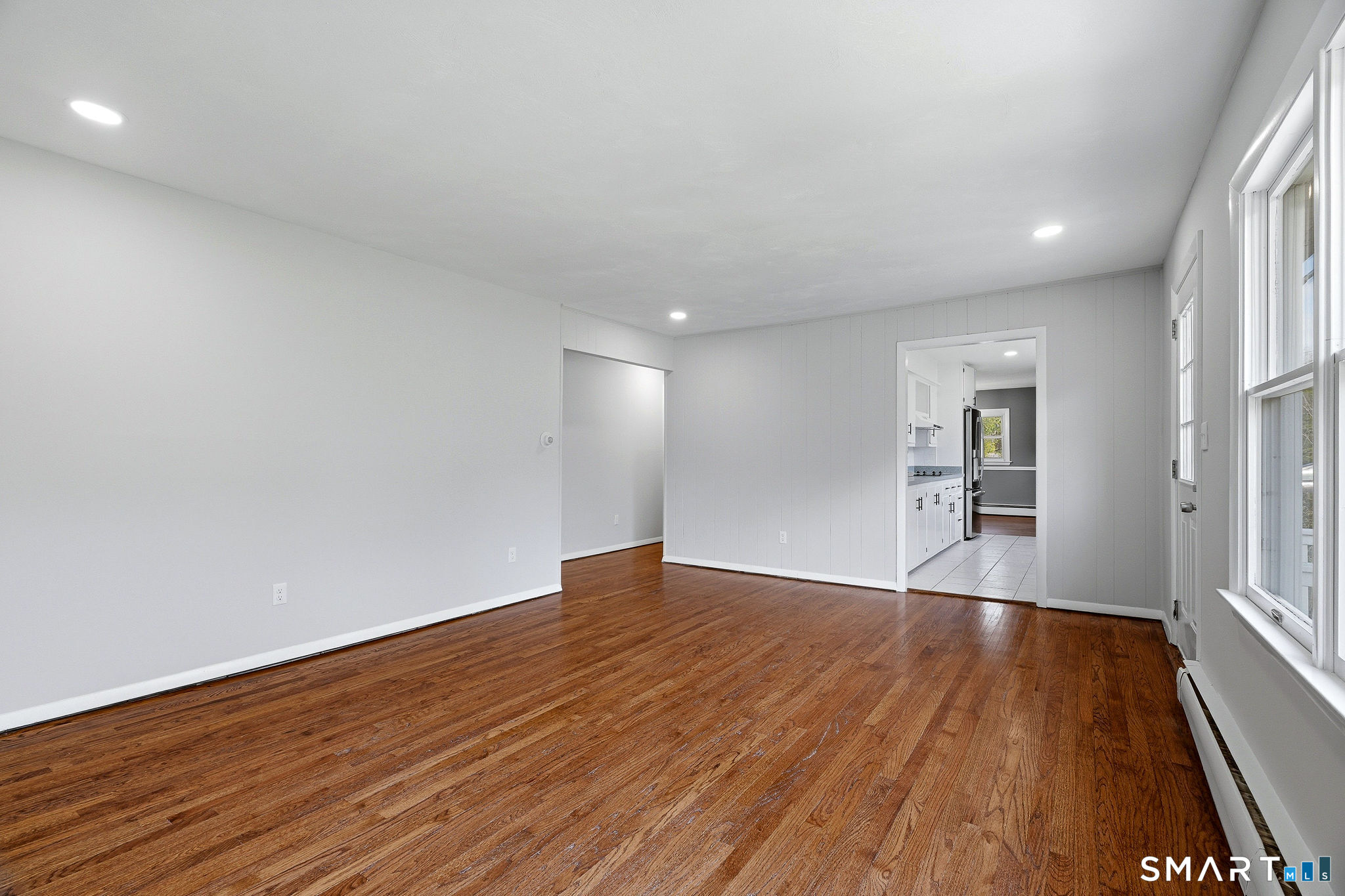 21 Tower Avenue Groton, CT 06340 - Photo 7 of 39