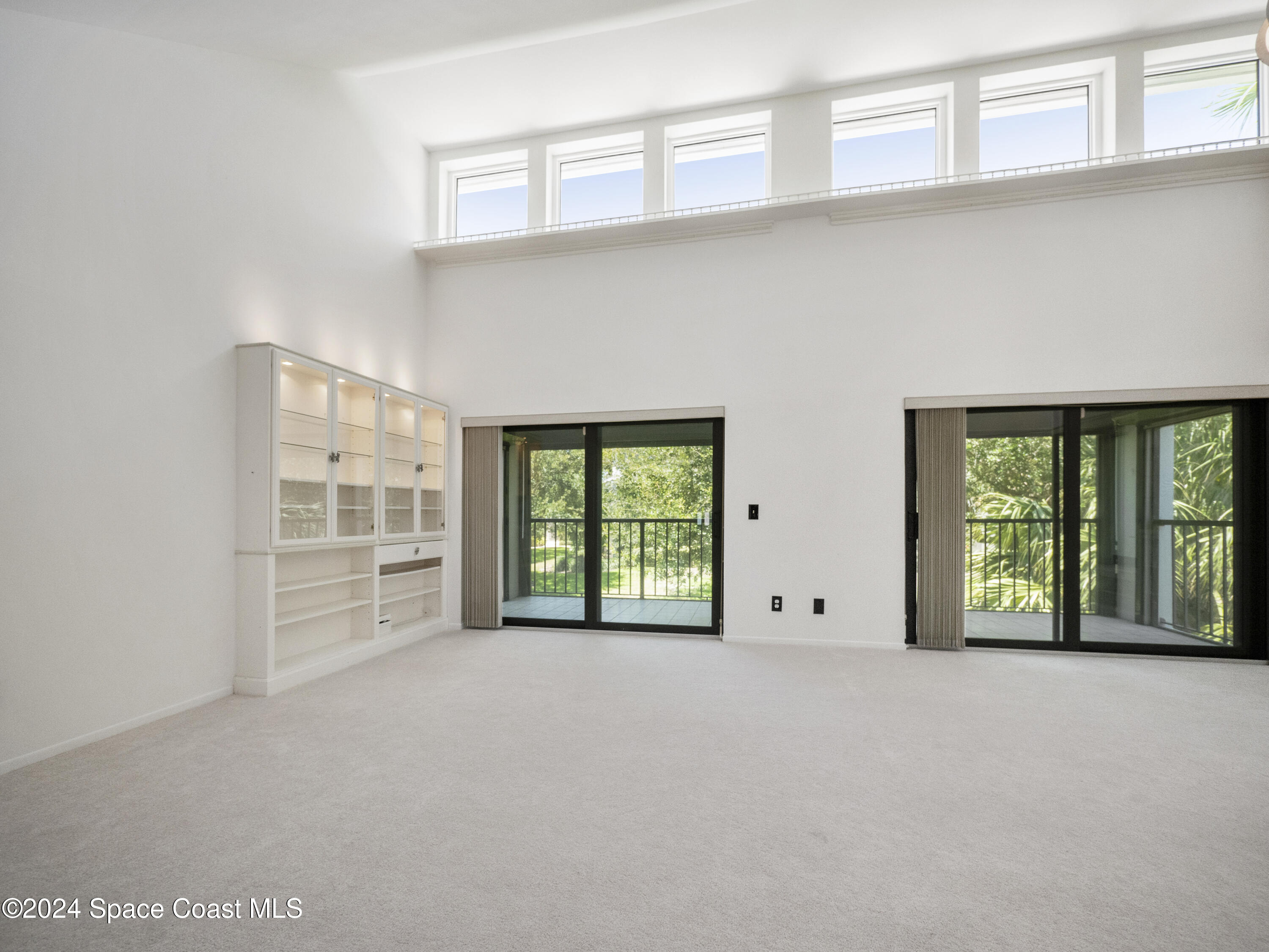 1155 Reef Road, Unit B6 Vero Beach, FL 32963 - Photo 20 of 24 Livingroom 2