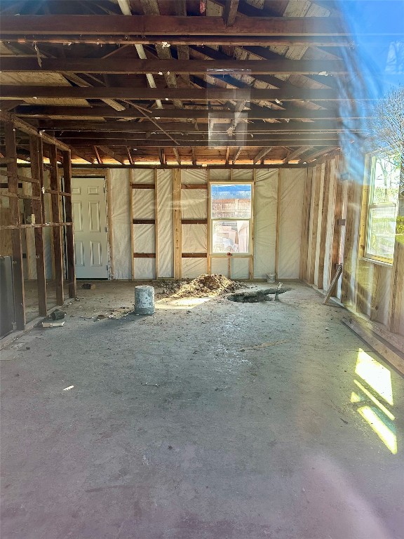 102 Georgia Street Houston, TX 77029 - Photo 14 of 15 a view of an empty room with a window