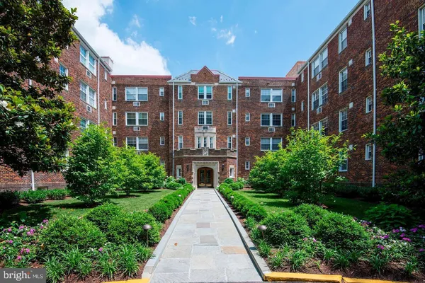 $1,550 | 3051 Idaho Avenue Northwest, Unit 101, Washington, DC 20016
