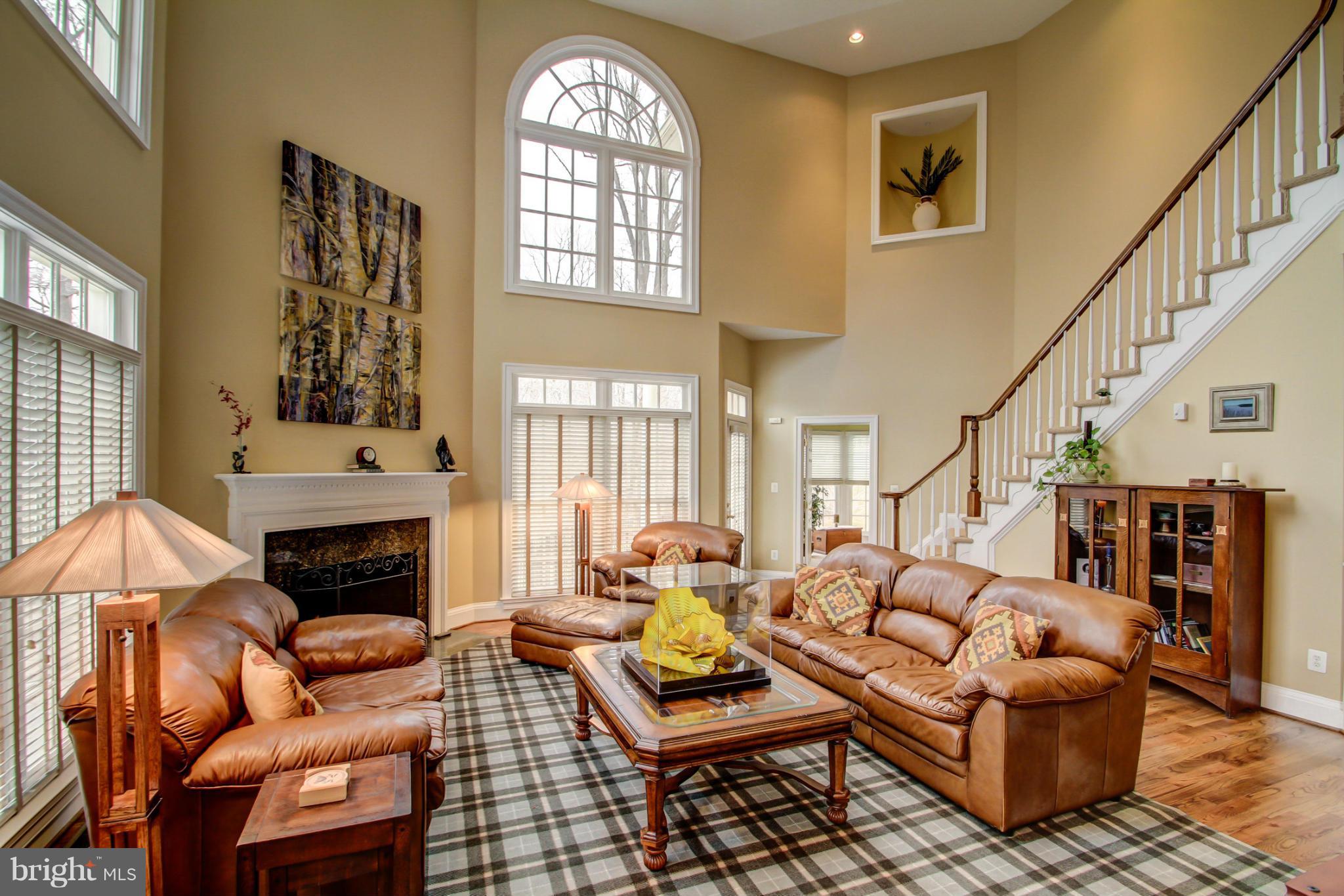 866 Centrillion Drive McLean, VA 22102 - Photo 12 of 30 Family Room