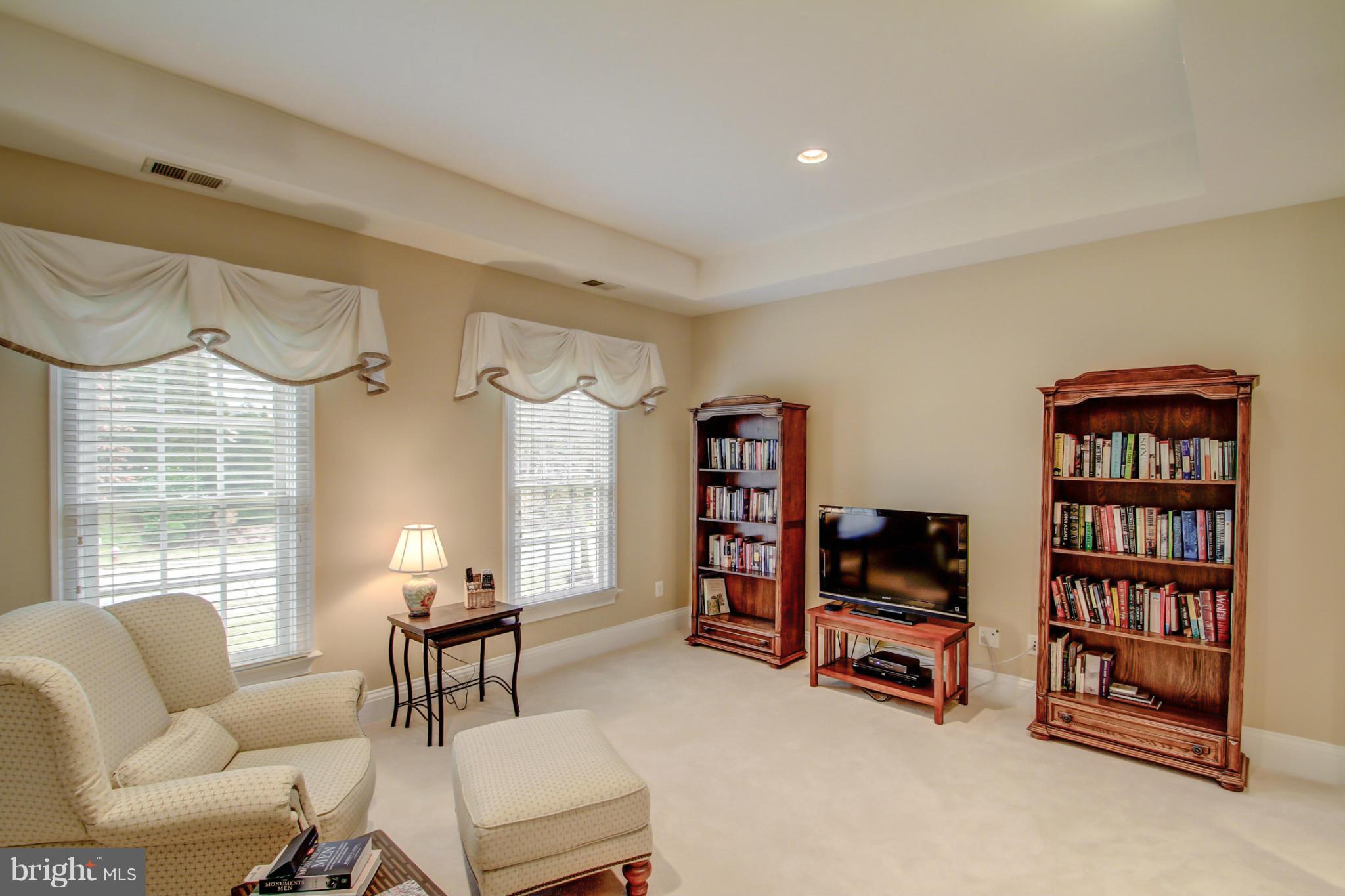 866 Centrillion Drive McLean, VA 22102 - Photo 19 of 30 Master Bedroom Sitting Room