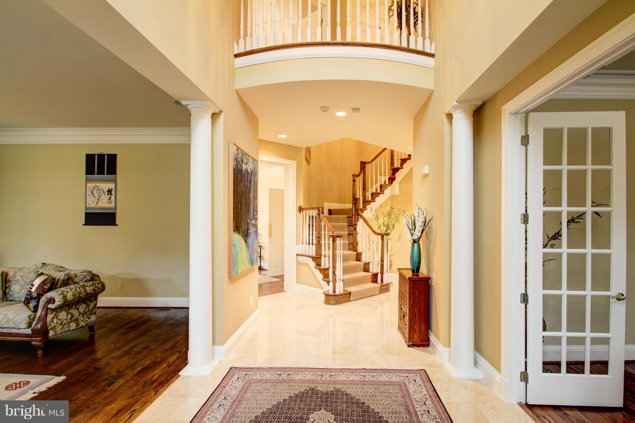 866 Centrillion Drive McLean, VA 22102 - Photo 6 of 30 Grand Foyer Entrance
