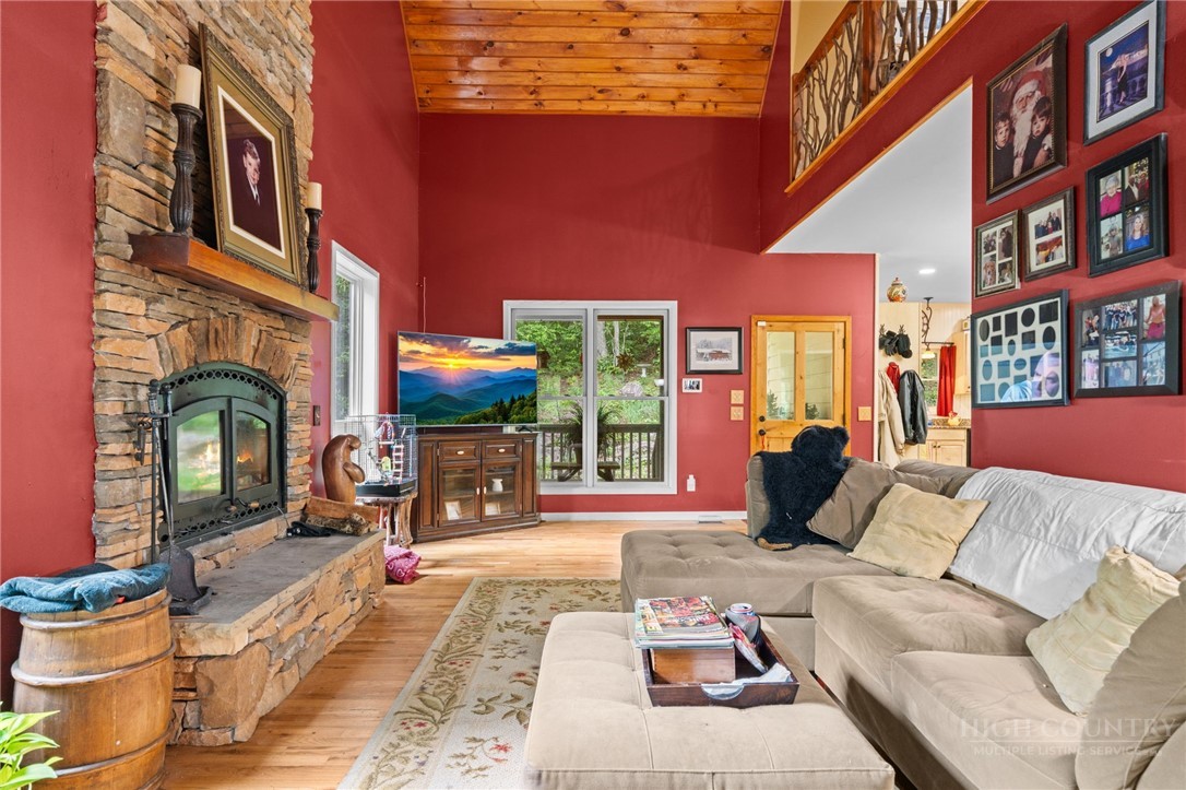405 Snowridge Road Banner Elk, NC 28604 - Photo 7 of 50