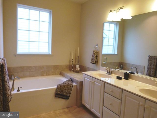 624 Dorset Street, Unit 27 Lititz, PA 17543 - Photo 15 of 26 Gallery Image 15