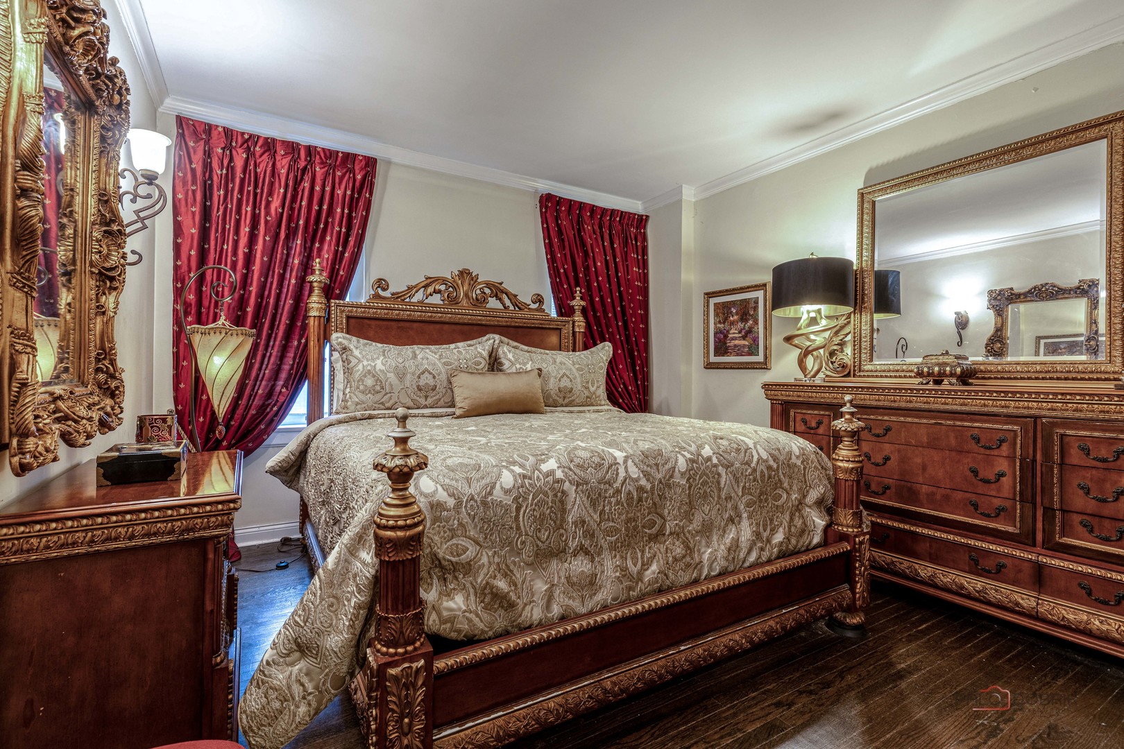 6334 North Sheridan Road, Unit 3E Chicago, IL 60660 - Photo 35 of 39 a bedroom with a bed and a closet