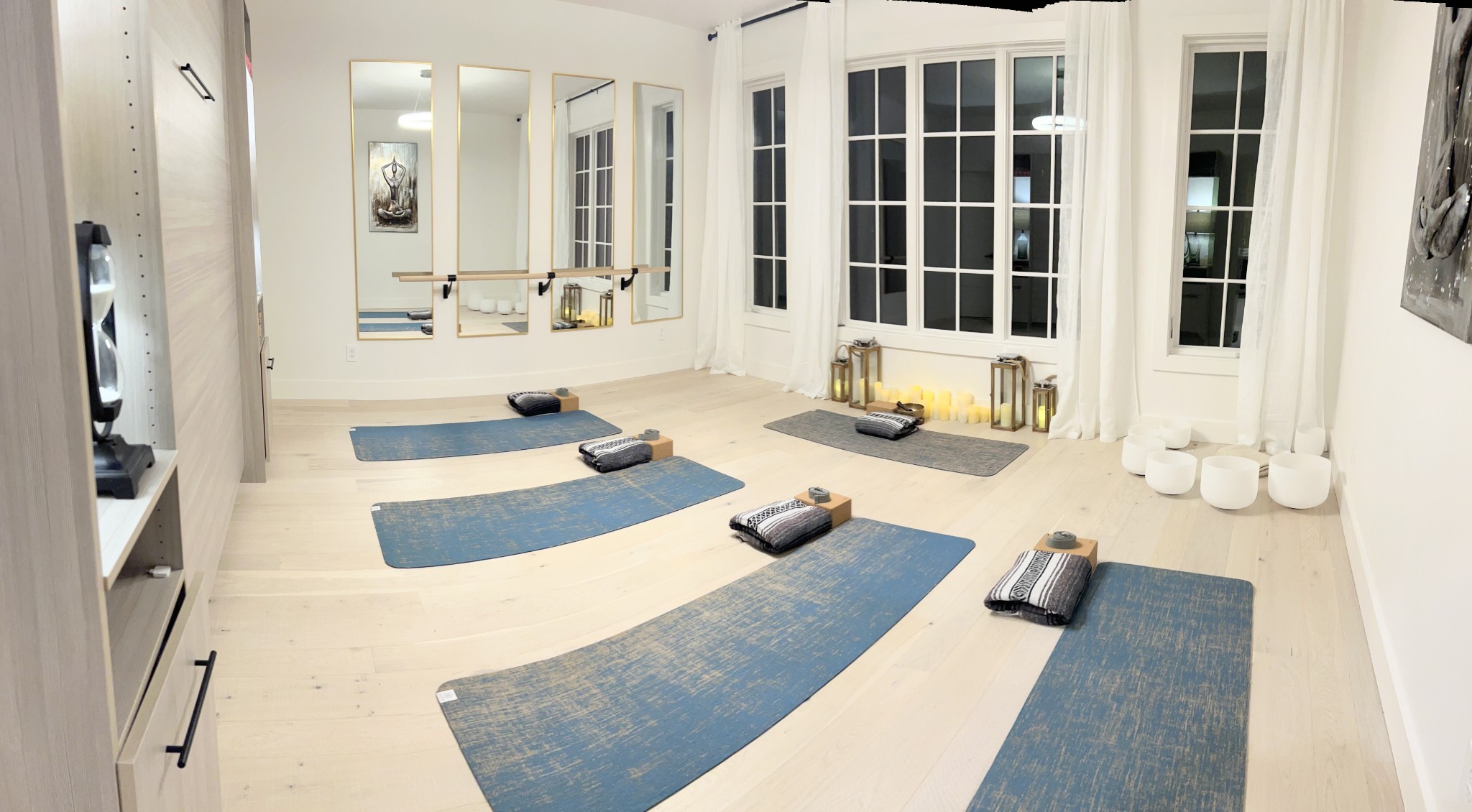 657 Nickolas Drive, Unit 657 Lebanon, TN 37087 - Photo 25 of 27 a living room with furniture and large window