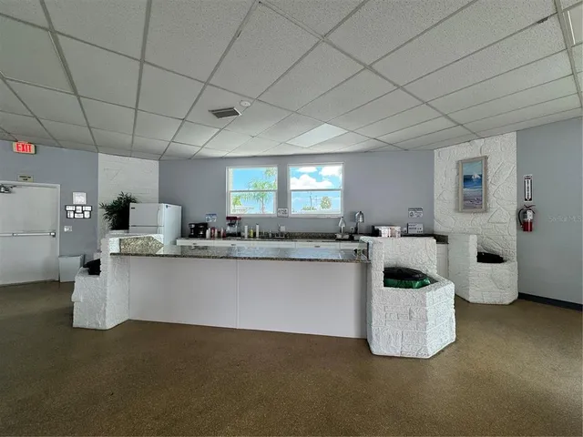 $1,300 | 250 Rosery Road Northwest, Unit 206, Largo, FL 33770