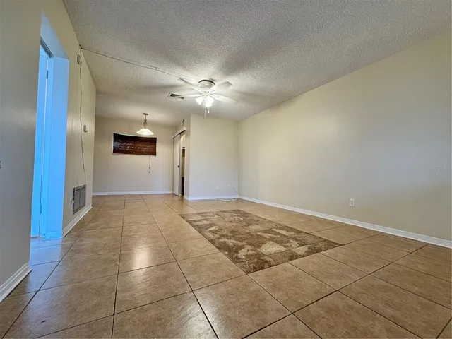 $1,300 | 250 Rosery Road Northwest, Unit 206, Largo, FL 33770