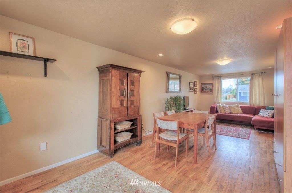 11638 Southeast 163rd Street Renton, WA 98058 - Photo 8 of 20 Gallery Image 8