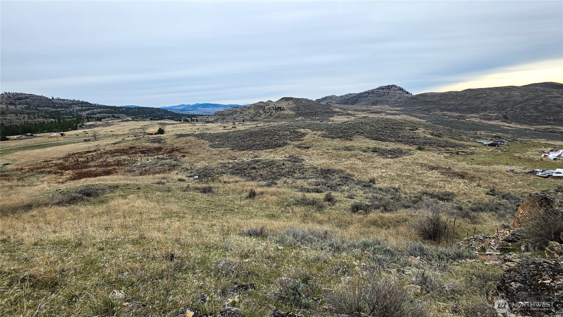 174 Round Up Road Oroville, WA 98844 - Photo 16 of 40