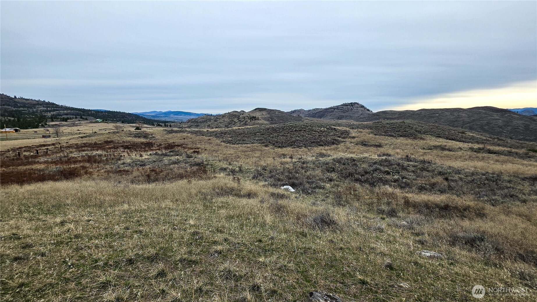 174 Round Up Road Oroville, WA 98844 - Photo 18 of 40