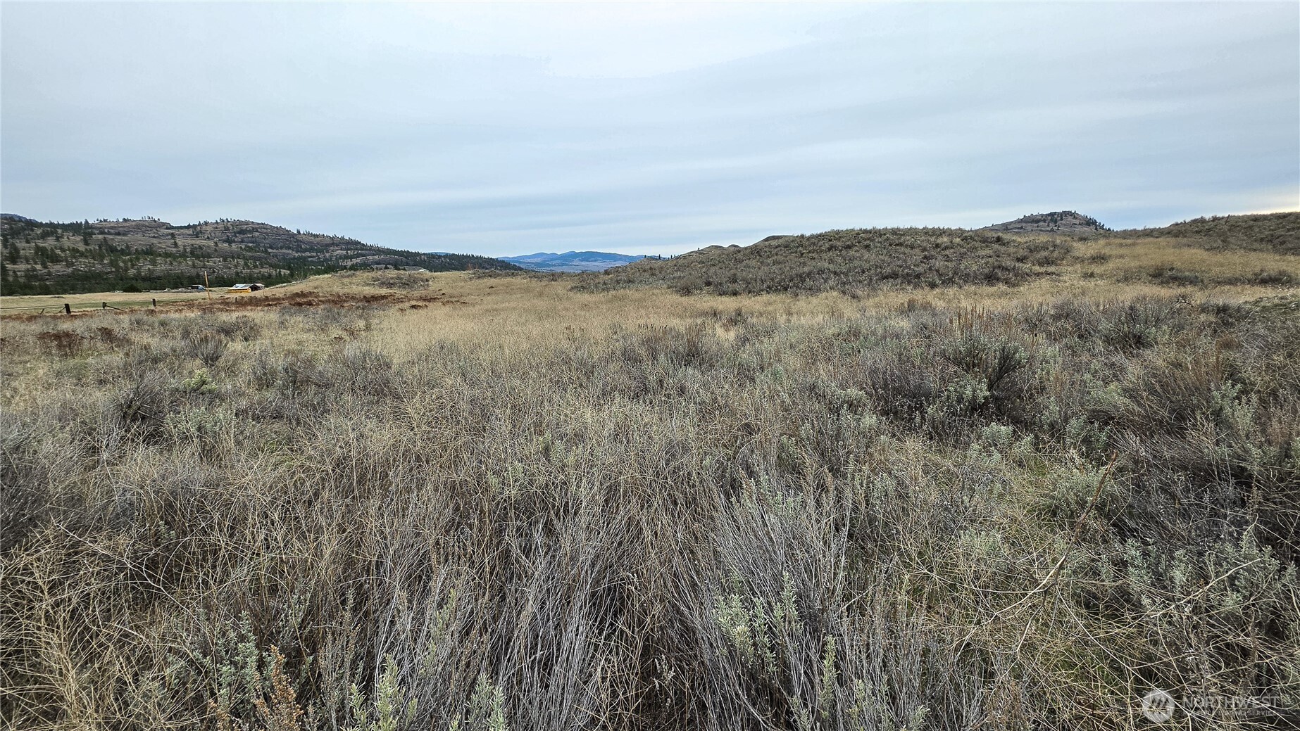 174 Round Up Road Oroville, WA 98844 - Photo 19 of 40