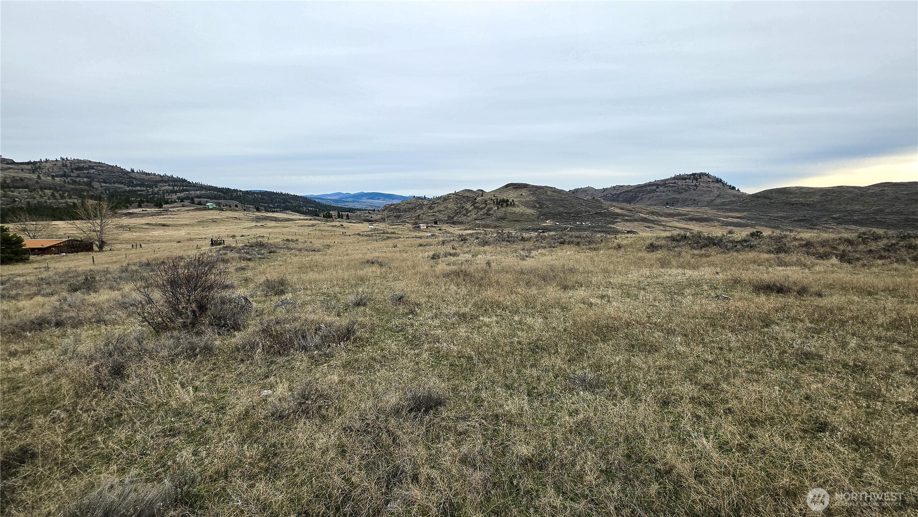 174 Round Up Road Oroville, WA 98844 - Photo 24 of 40