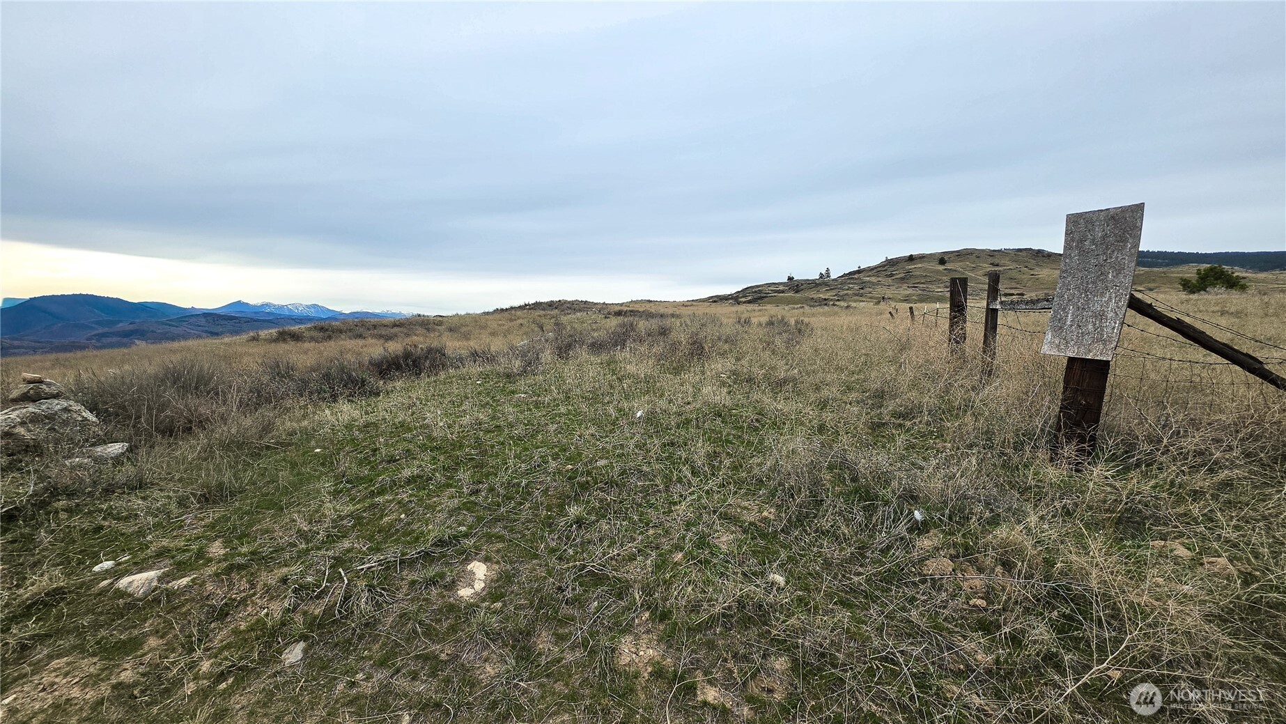 174 Round Up Road Oroville, WA 98844 - Photo 28 of 40