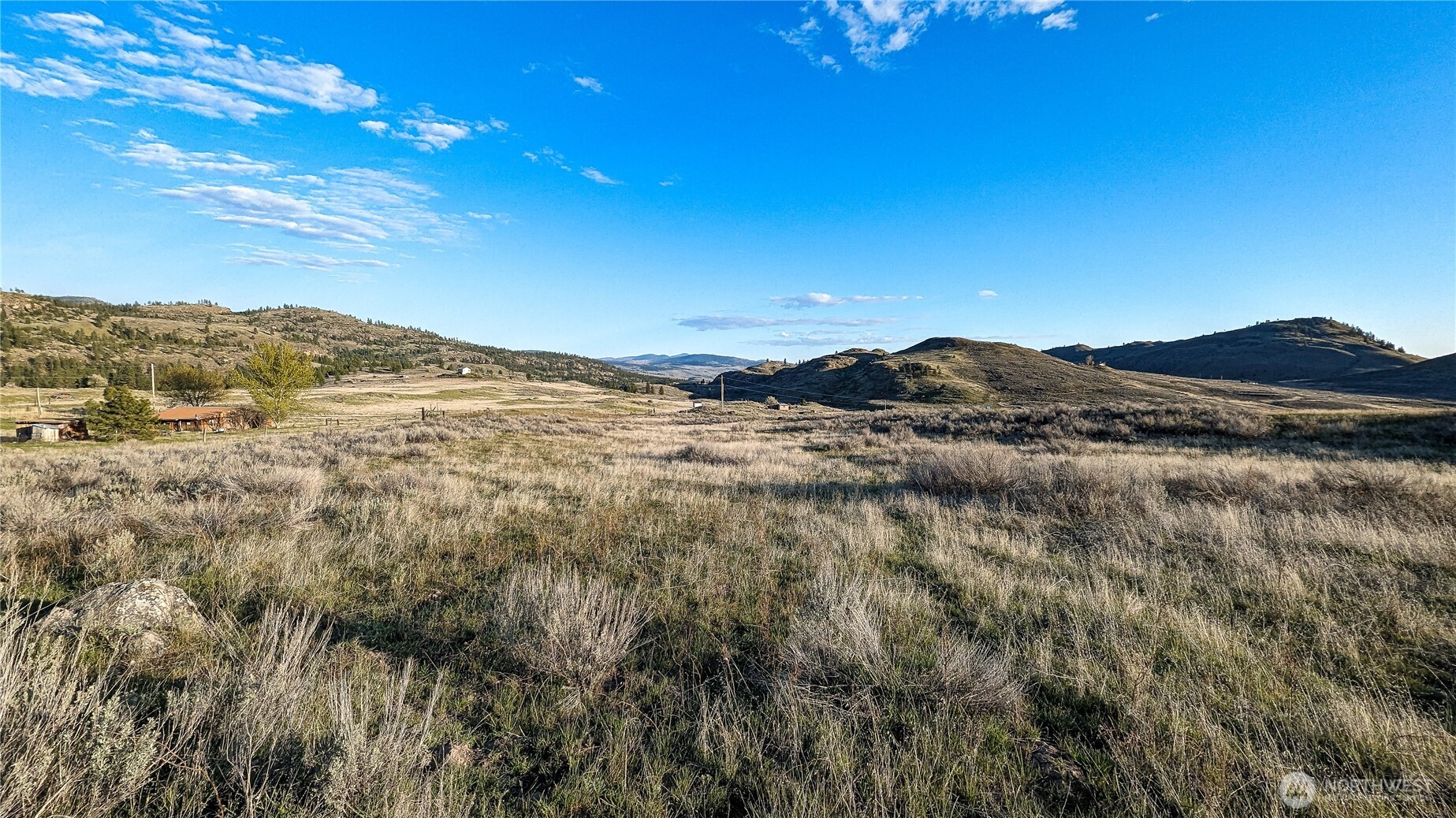 174 Round Up Road Oroville, WA 98844 - Photo 34 of 40