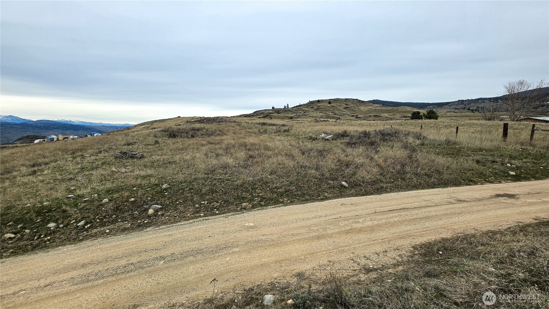 174 Round Up Road Oroville, WA 98844 - Photo 37 of 40