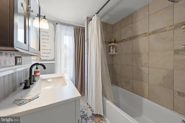 $2,000 | 308 West Main Street, Front Royal, VA 22630